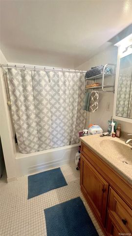 33007 Fargo Street, Livonia, MI 48152