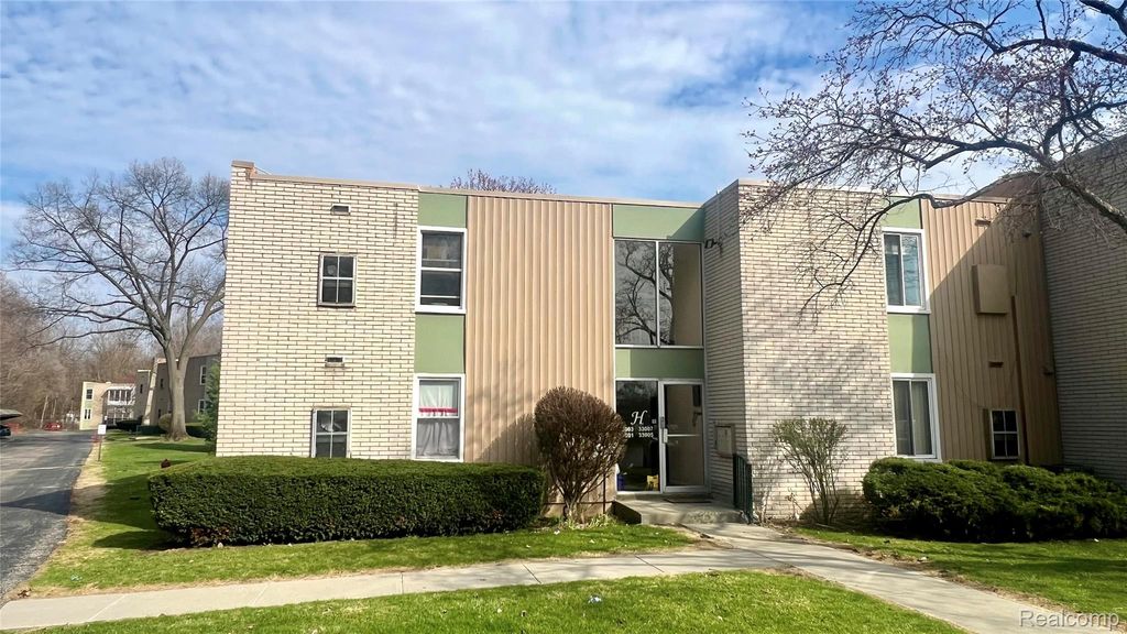 33007 Fargo Street, Livonia, MI 48152
