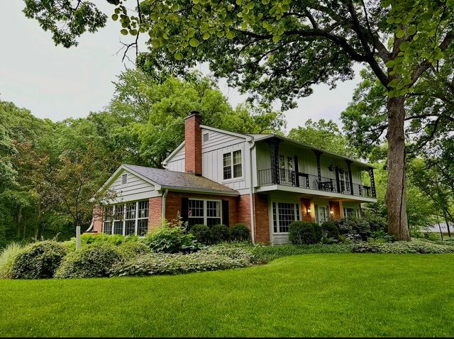 4N609 Pheasant Run Drive, St. Charles, IL 60175