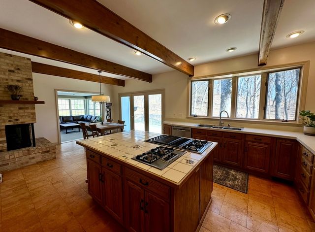 4N609 Pheasant Run Drive, St. Charles, IL 60175