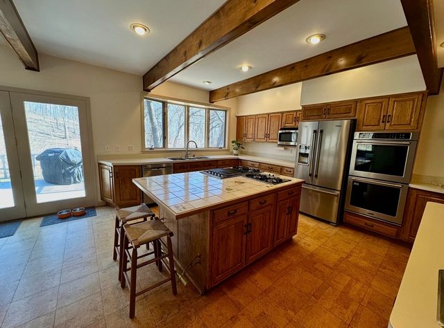 4N609 Pheasant Run Drive, St. Charles, IL 60175