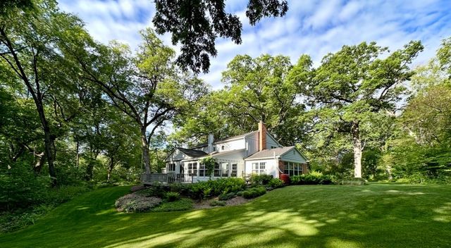 4N609 Pheasant Run Drive, St. Charles, IL 60175