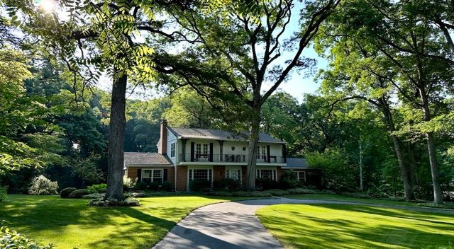 4N609 Pheasant Run Drive, St. Charles, IL 60175