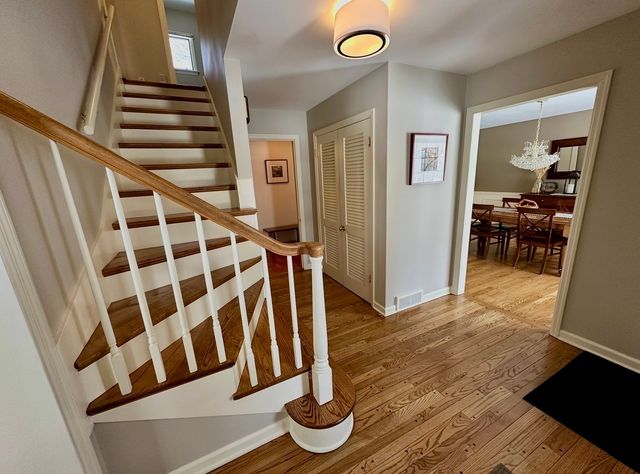 4N609 Pheasant Run Drive, St. Charles, IL 60175