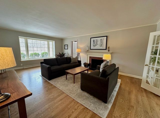 4N609 Pheasant Run Drive, St. Charles, IL 60175