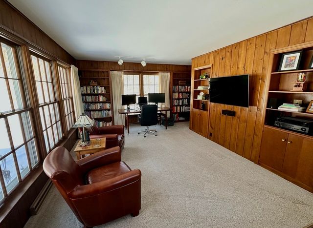 4N609 Pheasant Run Drive, St. Charles, IL 60175