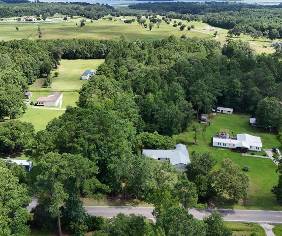 5077 Comments Road, Hollywood, SC 29449