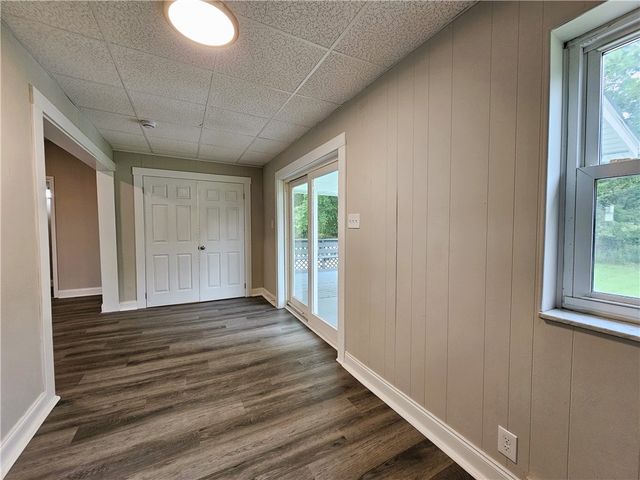 1707 Penn Ave, Jeannette, PA 15644