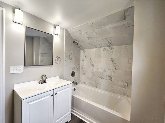 1707 Penn Ave, Jeannette, PA 15644