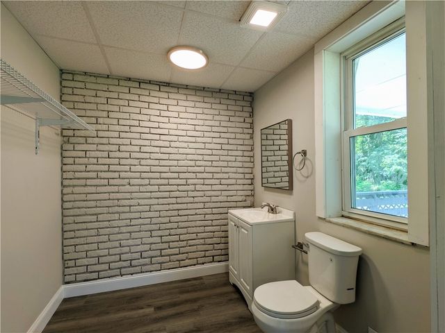 1707 Penn Ave, Jeannette, PA 15644