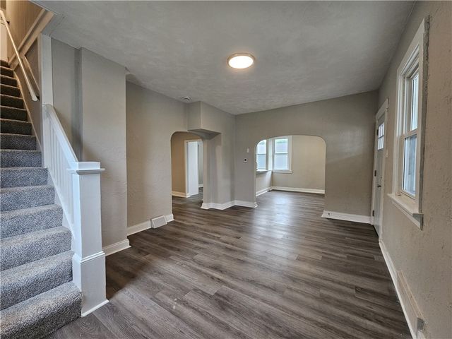 1707 Penn Ave, Jeannette, PA 15644