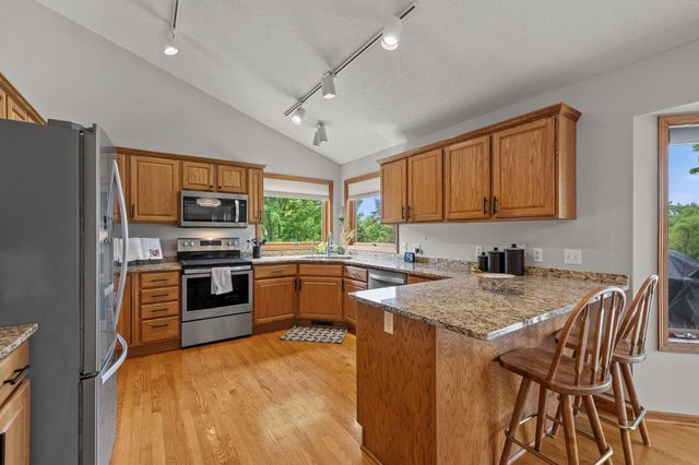 10791 Alberton Way, Inver Grove Heights, MN 55077