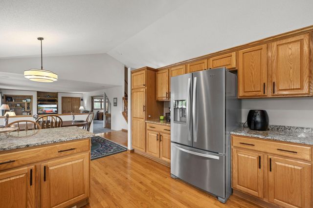 10791 Alberton Way, Inver Grove Heights, MN 55077