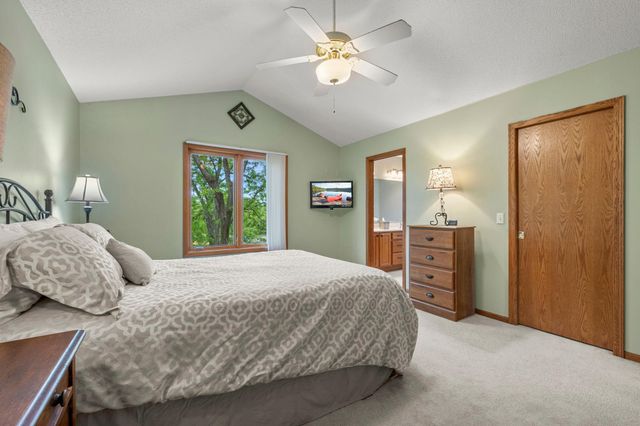 10791 Alberton Way, Inver Grove Heights, MN 55077