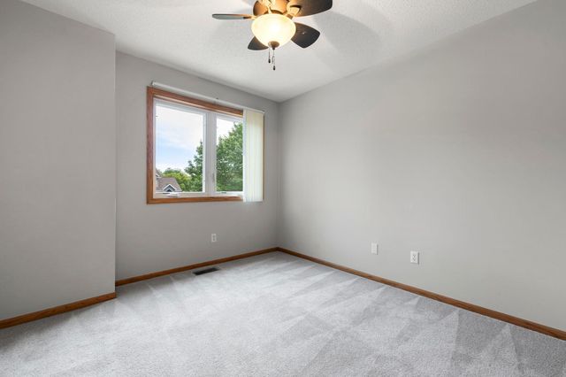 10791 Alberton Way, Inver Grove Heights, MN 55077