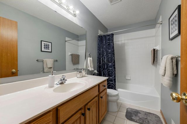 10791 Alberton Way, Inver Grove Heights, MN 55077