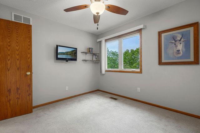 10791 Alberton Way, Inver Grove Heights, MN 55077