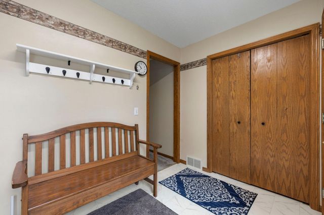 10791 Alberton Way, Inver Grove Heights, MN 55077