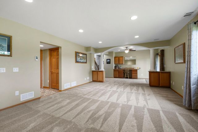 10791 Alberton Way, Inver Grove Heights, MN 55077