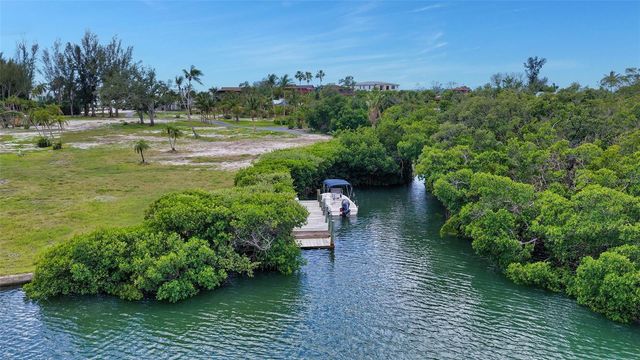 6664 & 6660 & 6670 GULF OF MEXICO DRIVE, Longboat Key, FL 34228