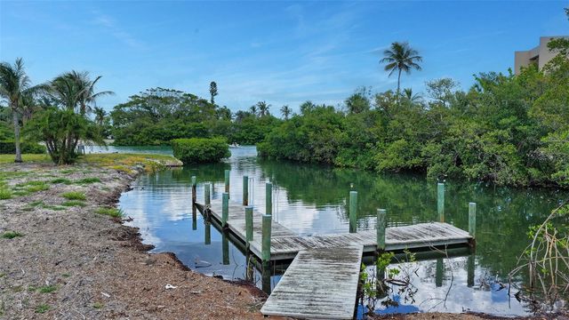6664 & 6660 & 6670 GULF OF MEXICO DRIVE, Longboat Key, FL 34228