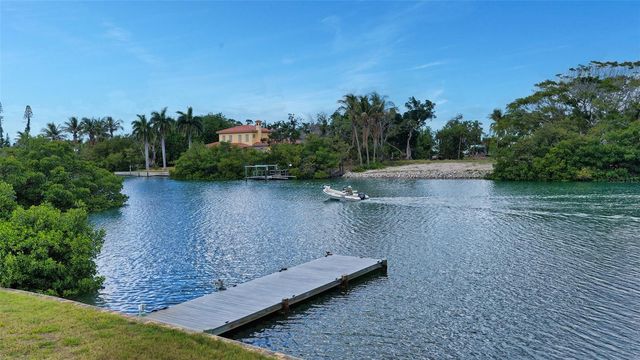6664 & 6660 & 6670 GULF OF MEXICO DRIVE, Longboat Key, FL 34228