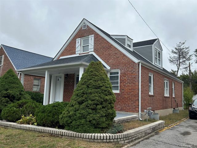 177 Roberta, Valley Stream, NY 11580