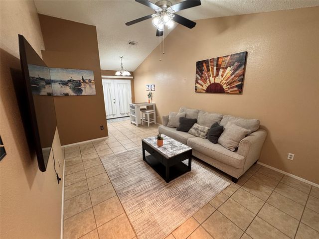1015 E Yager LN 172, Austin, TX 78753