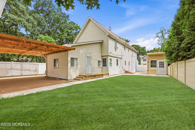 840 Woodland Drive, Lakewood, NJ 08701