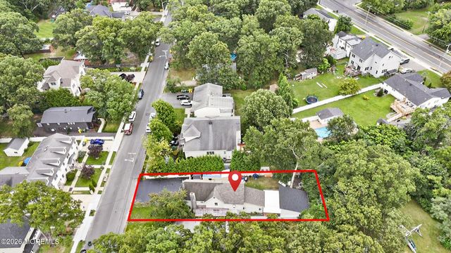 840 Woodland Drive, Lakewood, NJ 08701