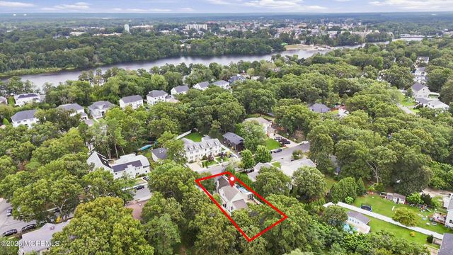 840 Woodland Drive, Lakewood, NJ 08701