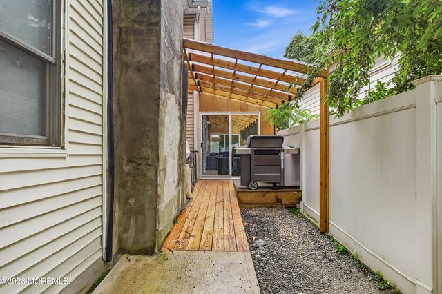 840 Woodland Drive, Lakewood, NJ 08701
