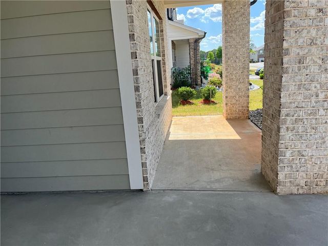 719 sara meadow Road, Loganville, GA 30052