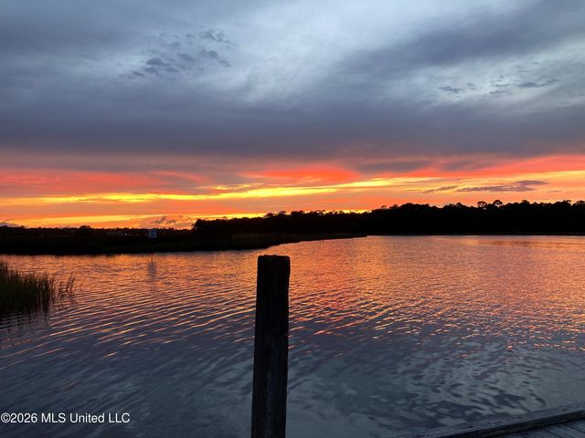 3230 Cumberland Road, 55, Ocean Springs, MS 39564