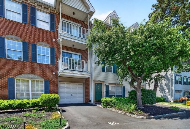 5 Krueger Ct, Newark City, NJ 07103