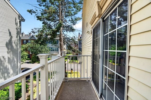 5 Krueger Ct, Newark City, NJ 07103