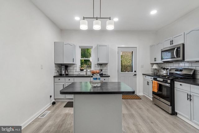 723 W KING ST, Martinsburg, WV 25401