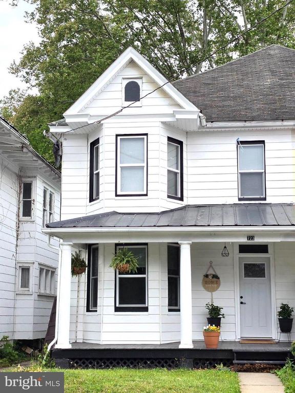 723 W KING ST, Martinsburg, WV 25401