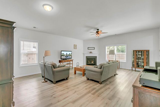 105 Clydesdale Circle, Summerville, SC 29486