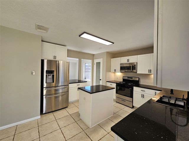 4406 Egret Drive, Seabrook, TX 77586