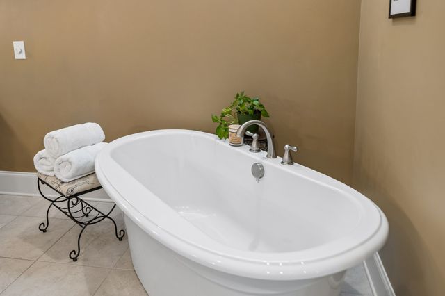 837 Plantation Way, Gallatin, TN 37066