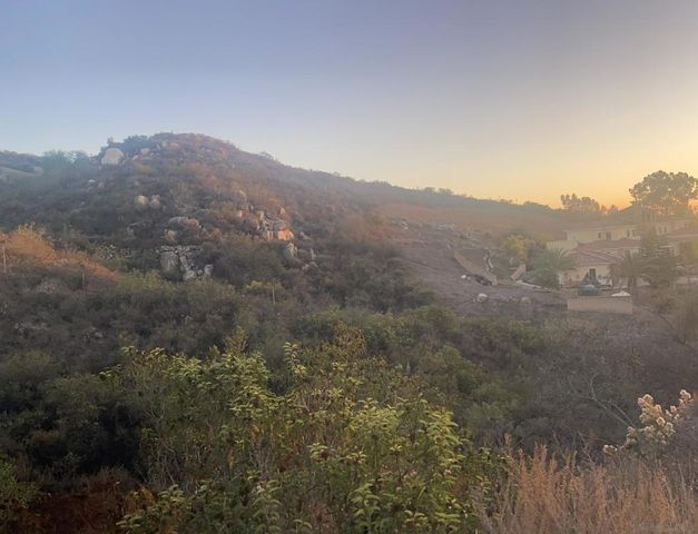 Orchard View Dr, Poway, CA 92064