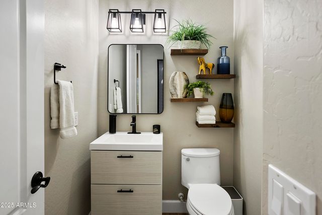 11628 E Starflower Drive, Chandler, AZ 85249