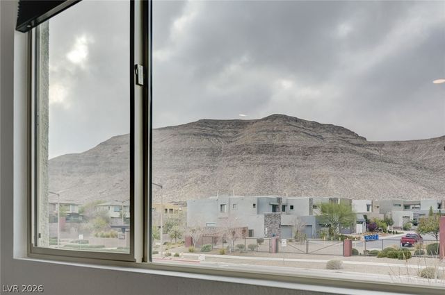 6289 Redstone Hills Drive, Las Vegas, NV 89148