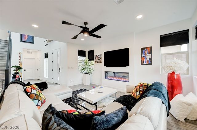 6289 Redstone Hills Drive, Las Vegas, NV 89148