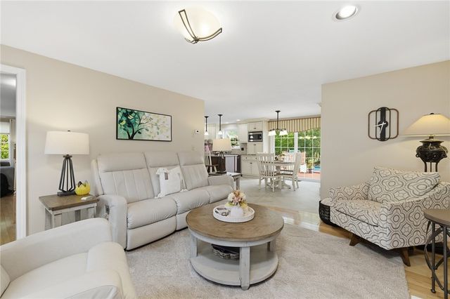 30 Princess Pine Circle, Taunton, MA 02780