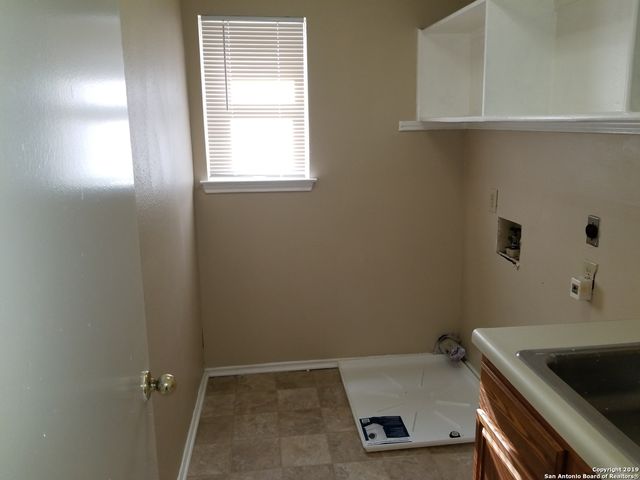 9330 MARSH CREEK DR, San Antonio, TX 78250