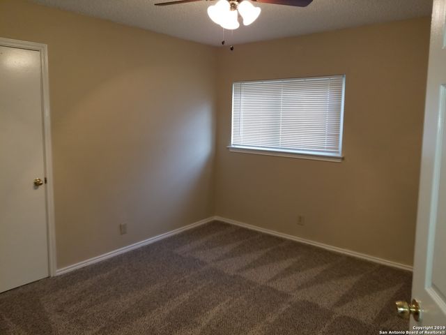 9330 MARSH CREEK DR, San Antonio, TX 78250