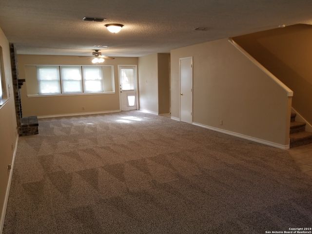 9330 MARSH CREEK DR, San Antonio, TX 78250