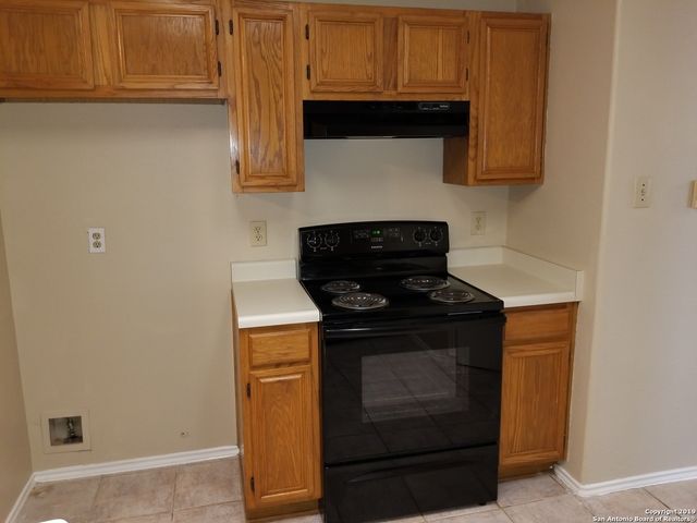 9330 MARSH CREEK DR, San Antonio, TX 78250